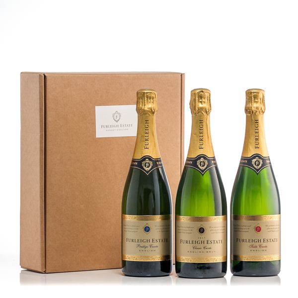 A package of 3 wedding wines, featuring 3 bottles of sparkling wine.
